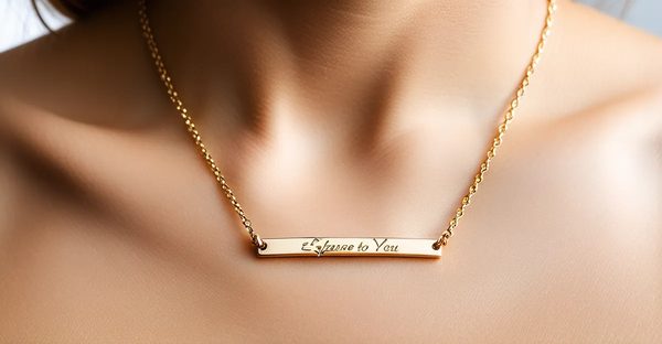 Collier prénom personnalisé : l'élégance à votre nom