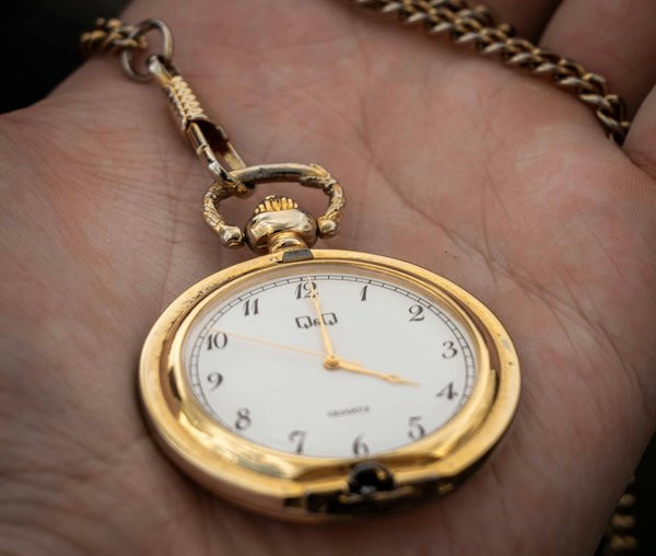 Montre gousset : styles, tendances et guides d'achat pour 2025