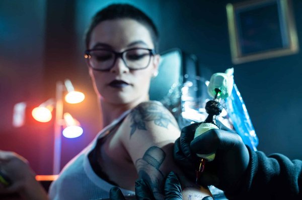 Pourquoi faut-il se tatouer dans un salon expert en tatouage ?