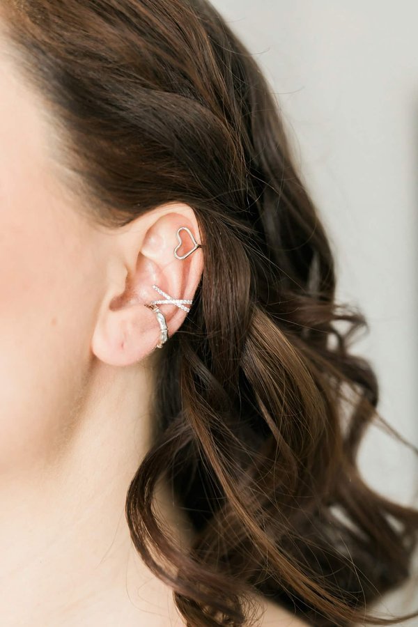 L'univers de la boucle d'oreille asymétrique tendance : l'accessoire ultime de la mode audacieuse