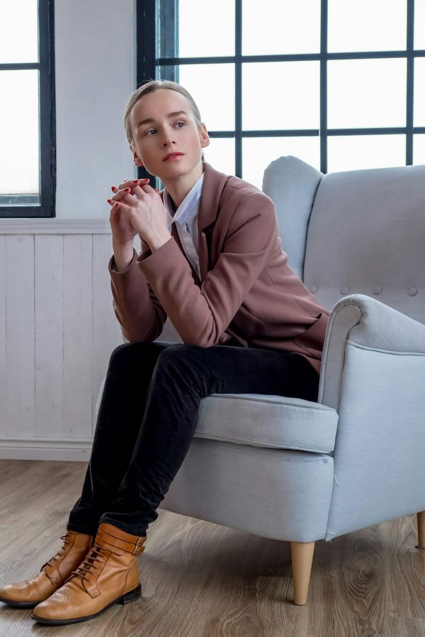 Pourquoi opter pour des pantalons en velours pour femmes ?